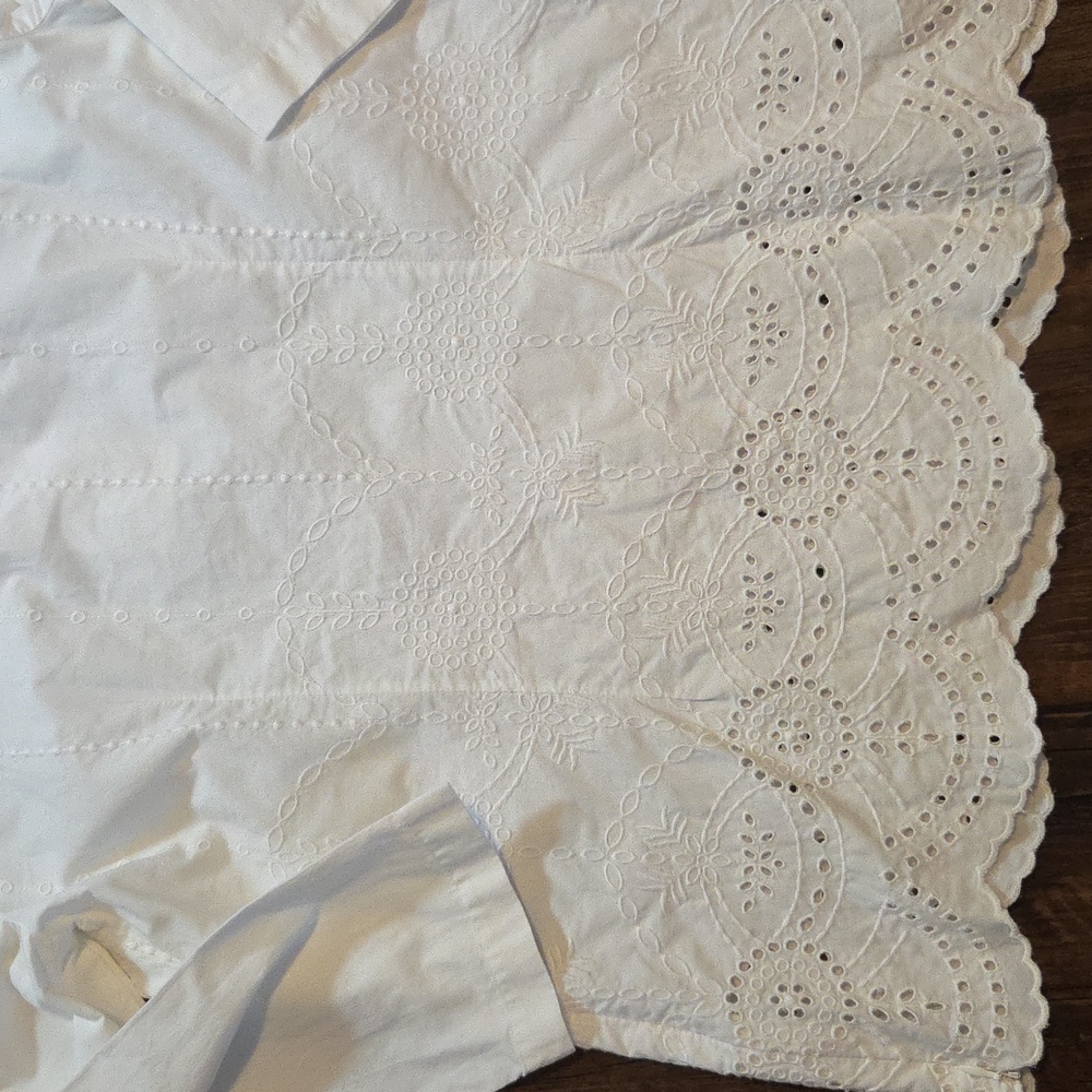 Talbots White Embroidered Blouse Size Medium - Picture 7 of 7